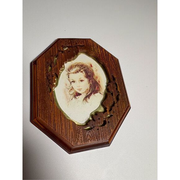 Picture Frame Cut Out Gold Inlay vintage - Picture 1 of 4